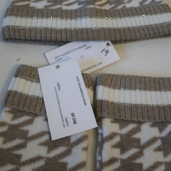 NWT Womens Tina Demel 2PC Camel-Cream Knit Houndstooth Beanie Hat & Gloves Set - Picture 2 of 3
